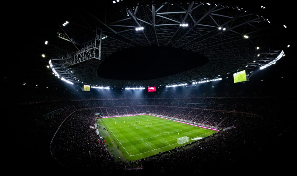 Slováci si finále MS vo futbale pozrú na JOJ aj STVR. Kto odvysiela čo?