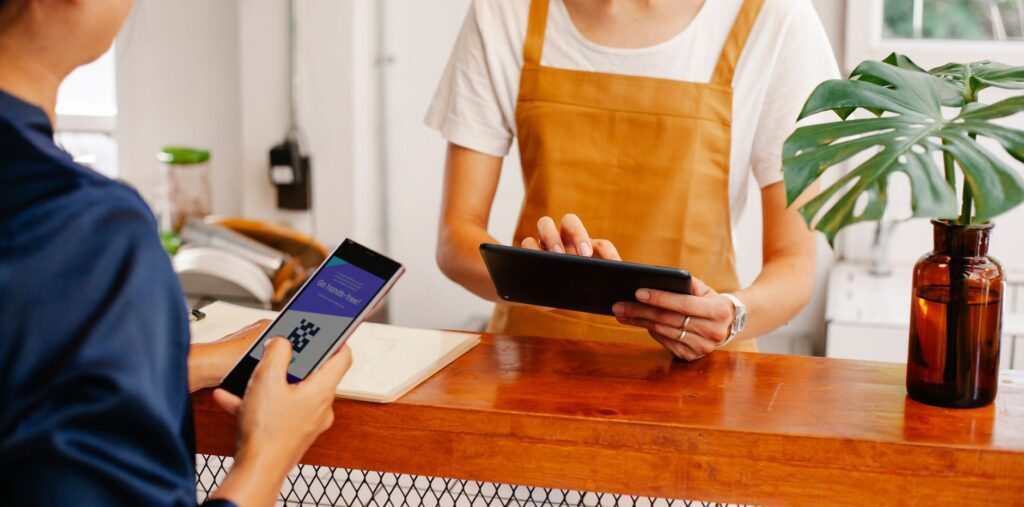 QR platby šetria tisíce eur: Štát zverejnil výpočty pre obchodníkov