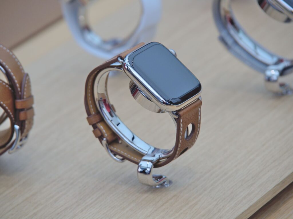 Motorola Watch Ultra unikli na fotkách: Prémiový dizajn a LTE v hlavnej úlohe