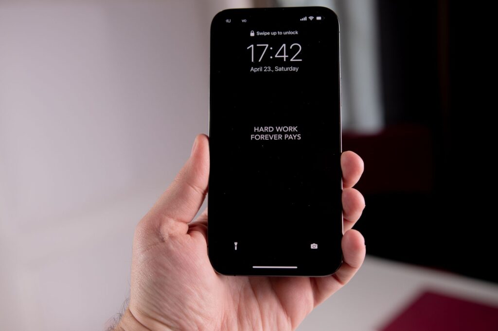 Android 17 prinesie vlastné hodiny na uzamknutej obrazovke