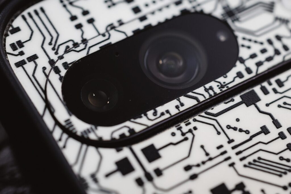 Google Pixel 11 Pro XL v recenzii: Skvelý foťák, ale aj pár much
