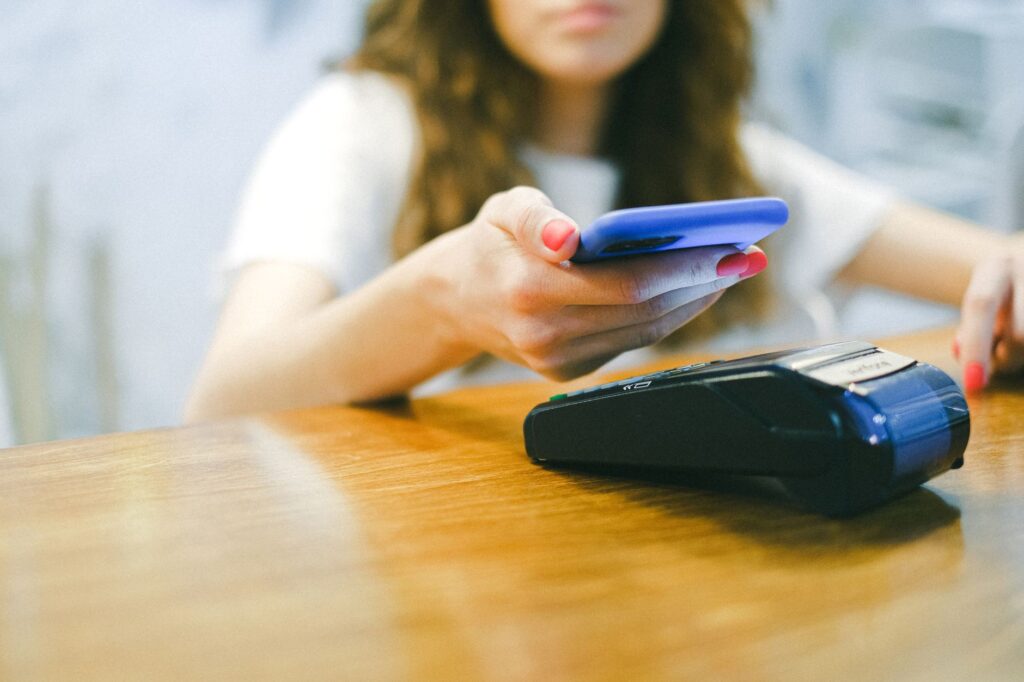 Slovenská banka chystá novinku: Platby mobilom už čoskoro pre všetkých