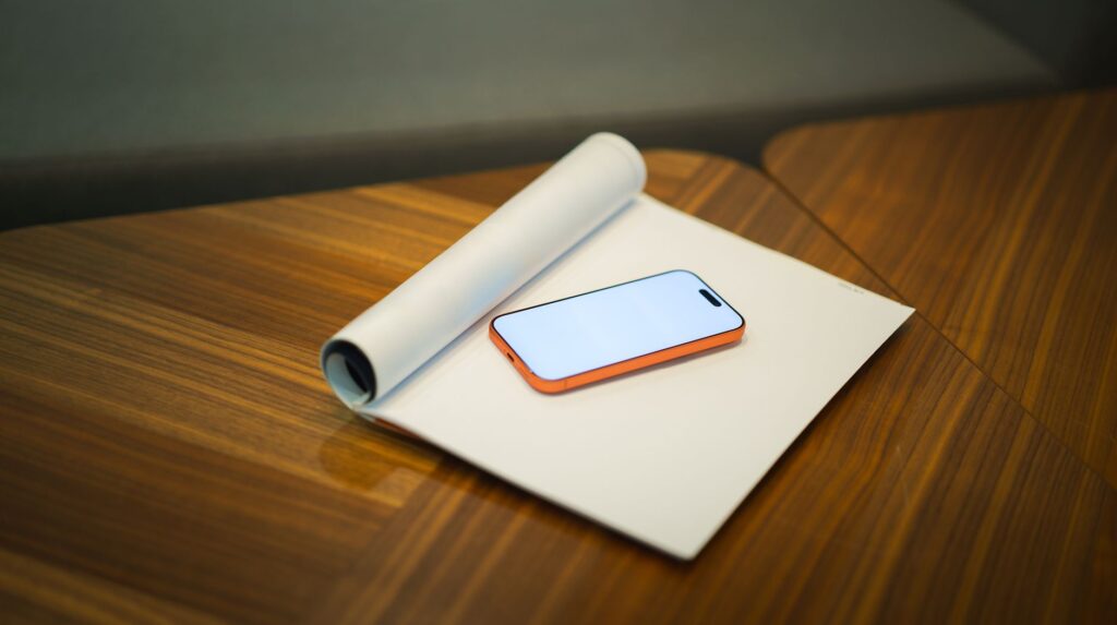 Motorola chystá wide fold skladačku, môže konkurovať iPhone Duo
