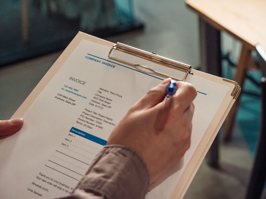 Tatra banka prináša do mobilnej aplikácie funkcie pre faktúry a administratívu