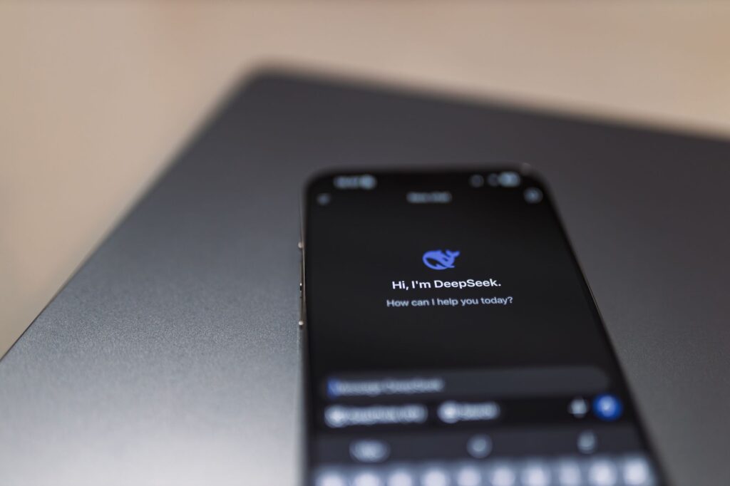 Google prináša EmbeddingGemma 2: Lokálne AI嵌入 priamo vo vašom mobile